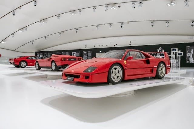 F40一出場，全場自動收聲