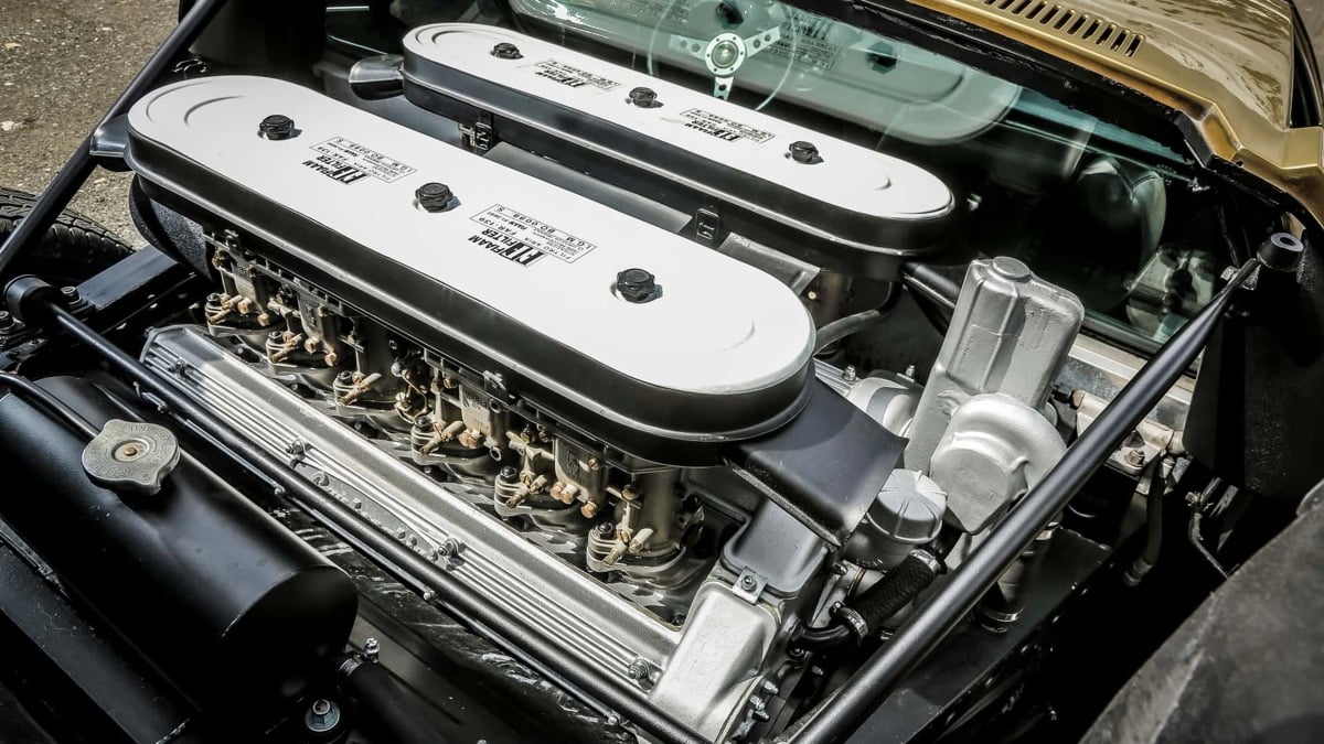 V12 真身