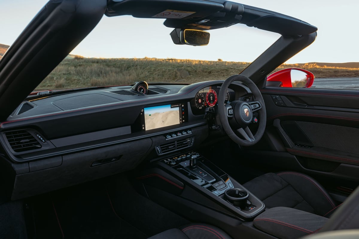 個 Cockpit 依然係十足戰鬥格