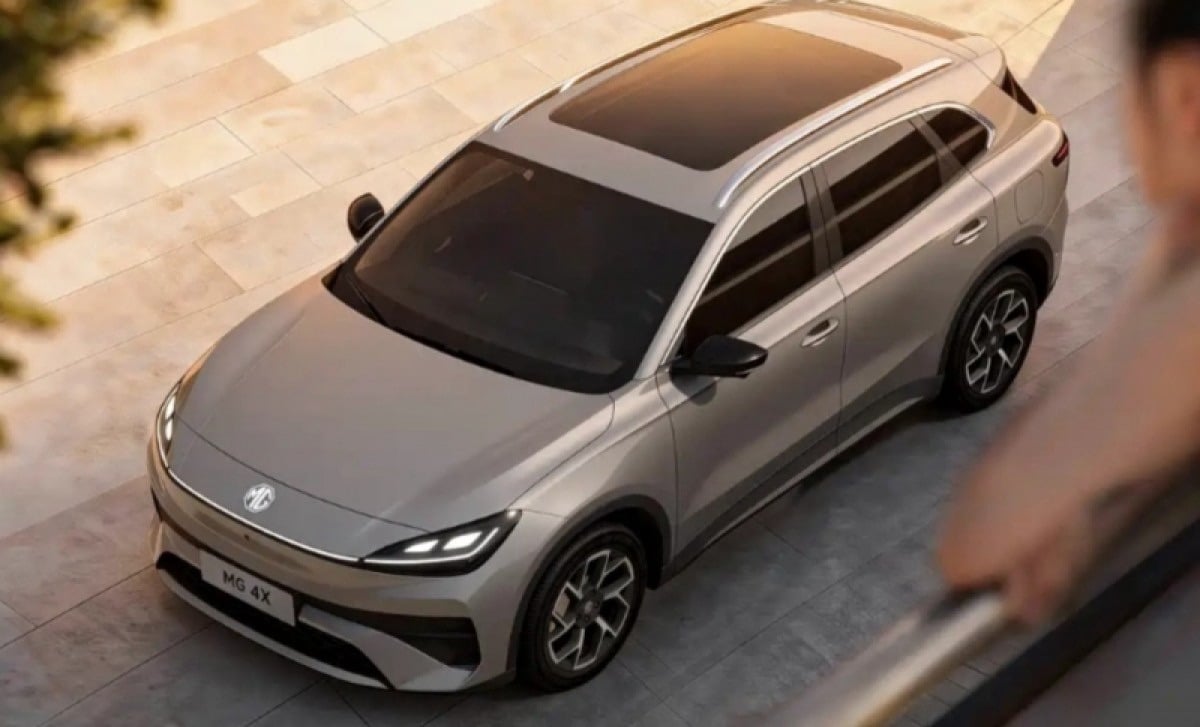 一眼認出 MG4，一腳踩入 SUV 主場