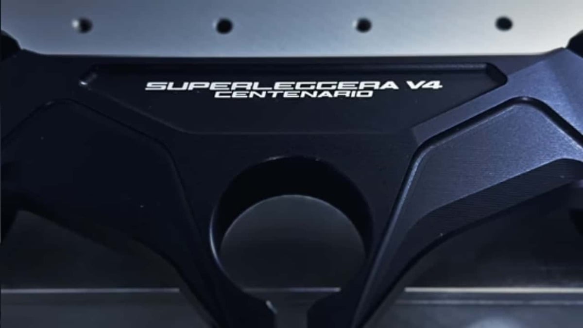 人哋出新車似出新家電，Ducati 出 Superleggera，似係將手術刀、戰鬥機同烈酒炒埋一碟。
