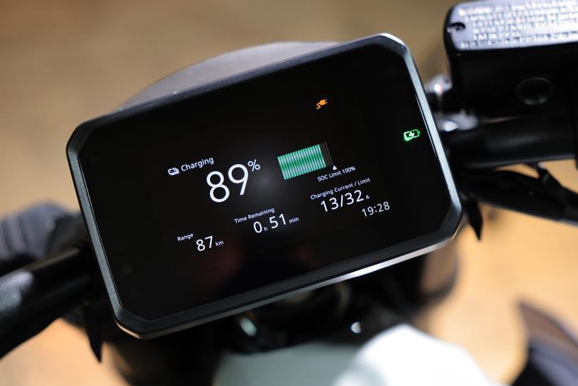 Honda WN7：靜到離譜，快到想笑