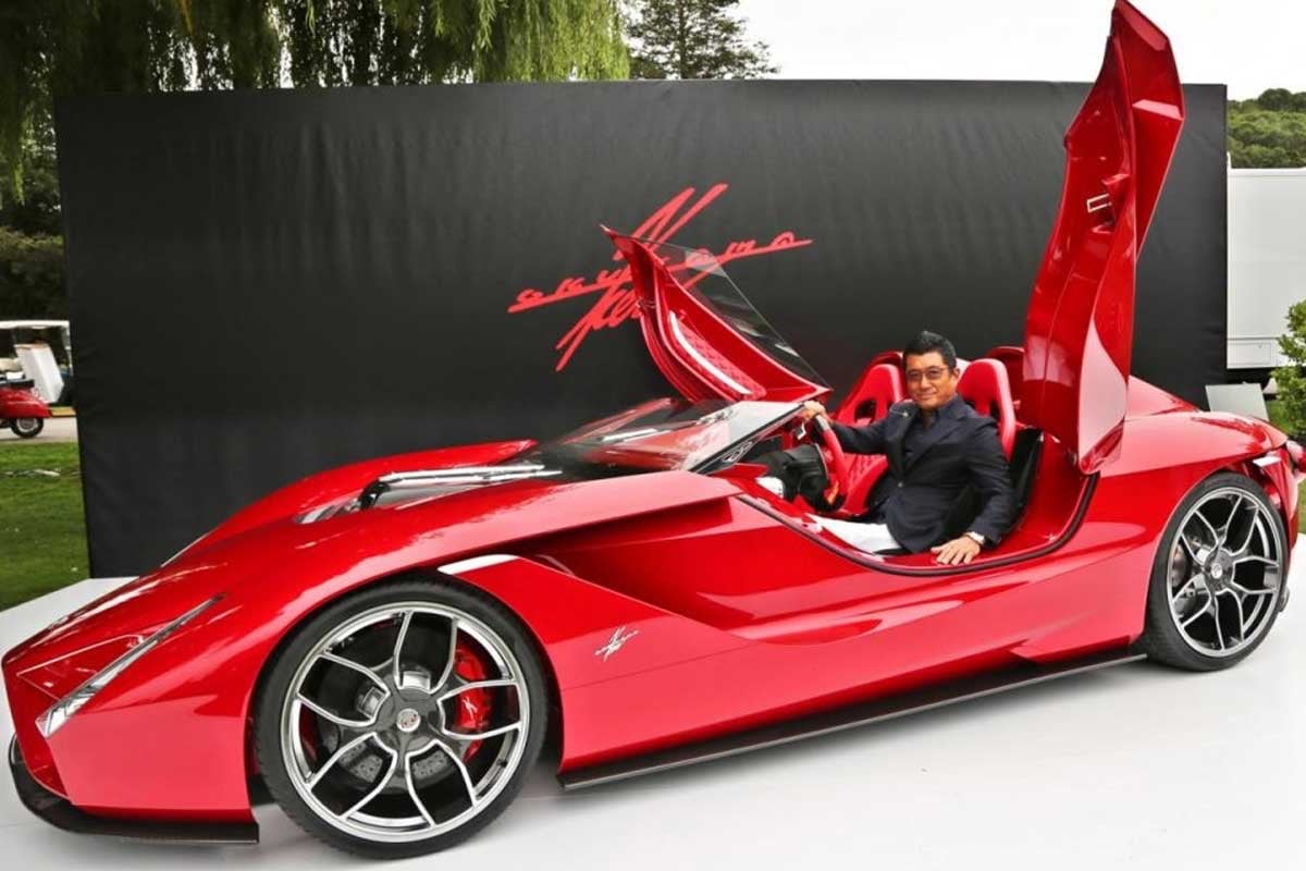 車頭保留 Enzo 神韻，側面就好似 50 年代賽車上身