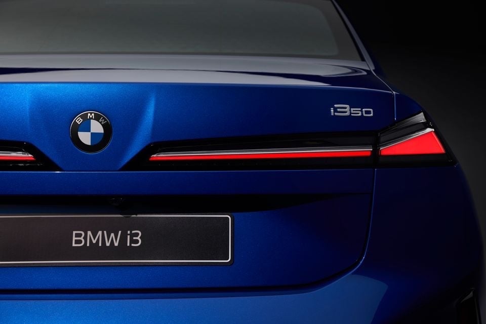 BMW嫌Chrome老土：全面擁抱發光美學