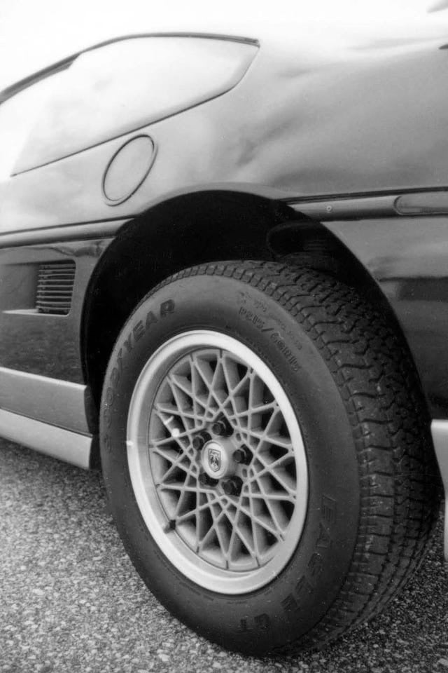 1986 Pontiac Fiero GT：靚樣救唔到靈魂
