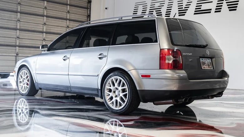 兩部VW Passat W8罕有同場現身