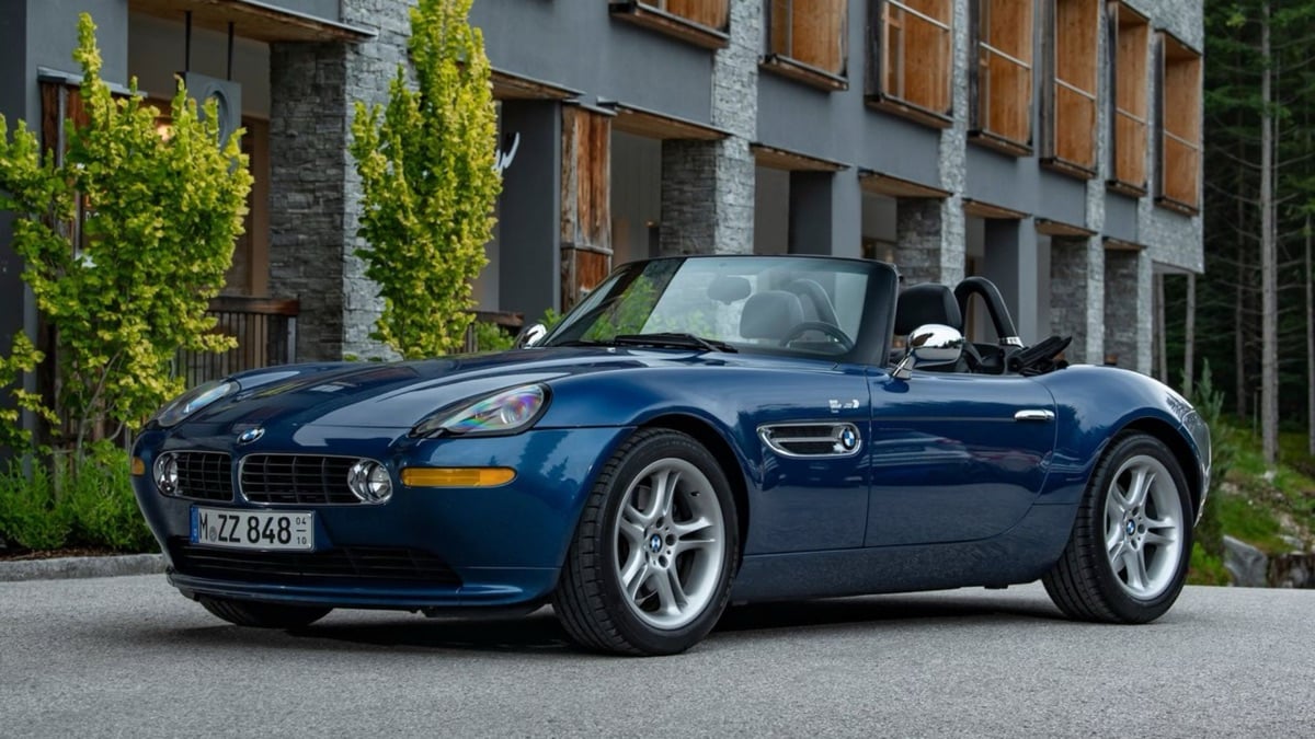 BMW Z8：復古皮囊，猛獸心臟