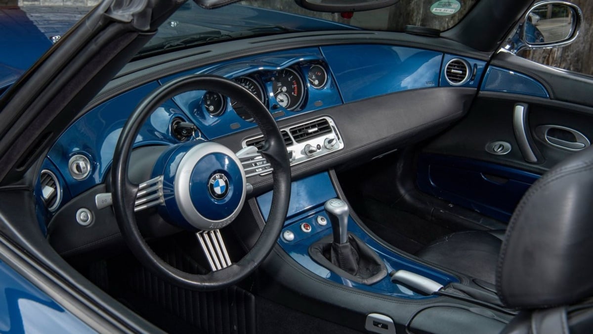 BMW Z8：復古皮囊，猛獸心臟